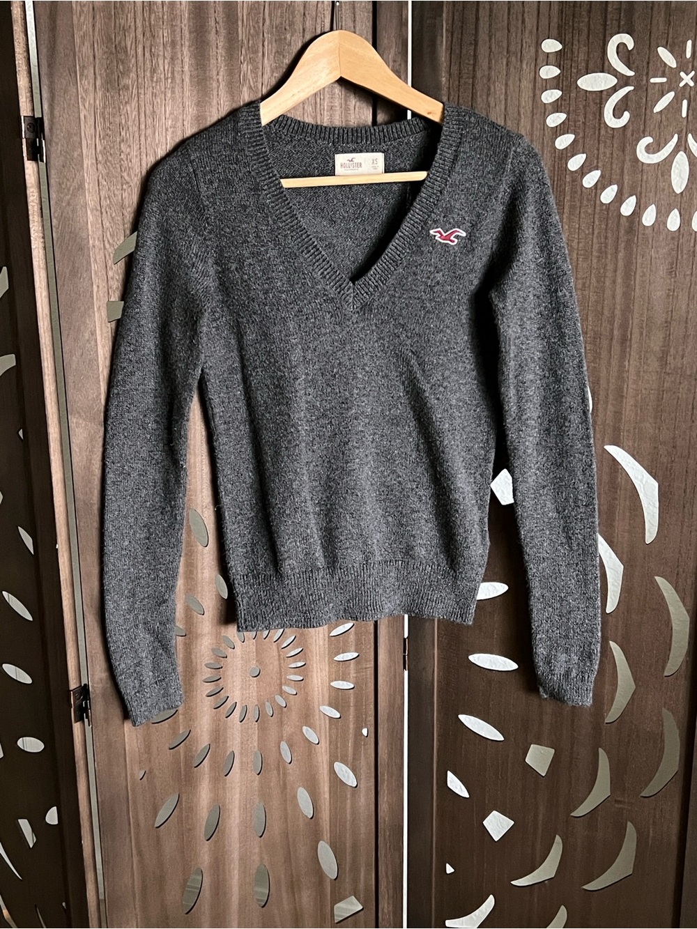 Hollister Women's Dark Charcoal Gray V-Neck Sweater